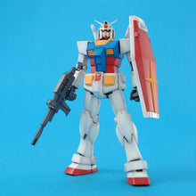 Load image into Gallery viewer, MG 1/100 RX-78-2 Gundam Ver.2.0