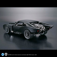Load image into Gallery viewer, 1/35 SCALE MODEL KIT BATMOBILE (THE BATMAN VER.)
