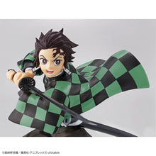 Load image into Gallery viewer, DEMON SLAYER MODEL KIT KAMADO TANJIRO
