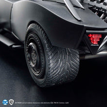 Load image into Gallery viewer, 1/35 SCALE MODEL KIT BATMOBILE (THE BATMAN VER.)
